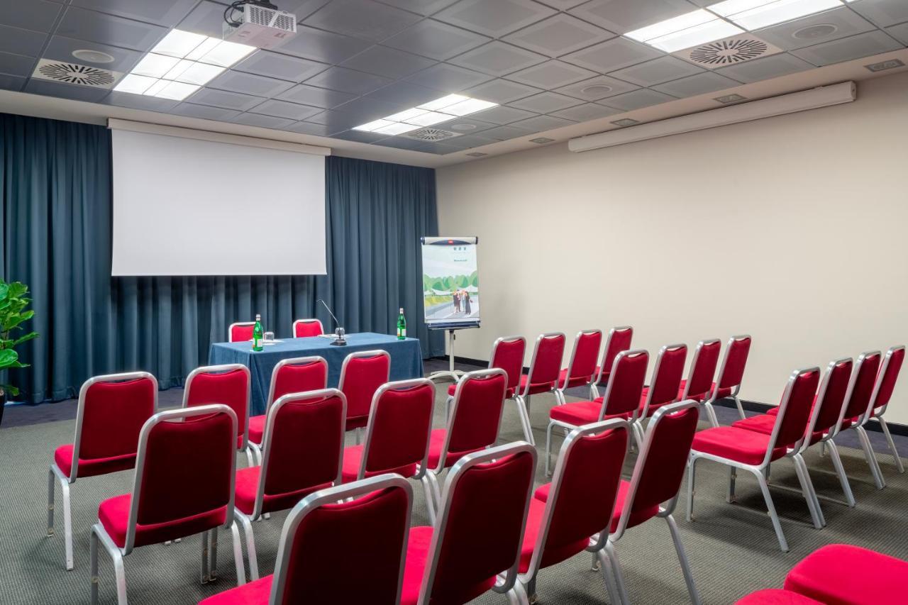 סן לזרו די סבנה Una Hotels Bologna San Lazzaro מראה חיצוני תמונה