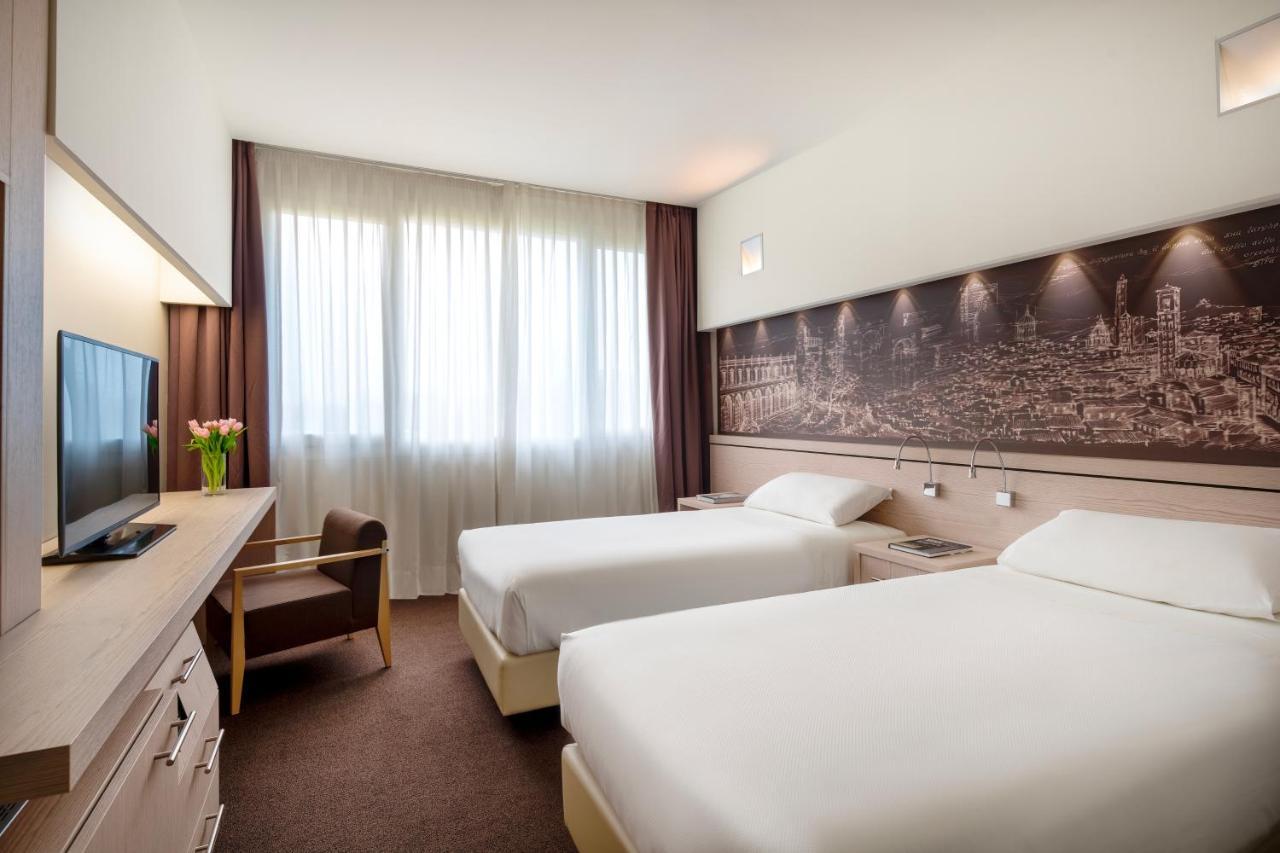 סן לזרו די סבנה Una Hotels Bologna San Lazzaro מראה חיצוני תמונה